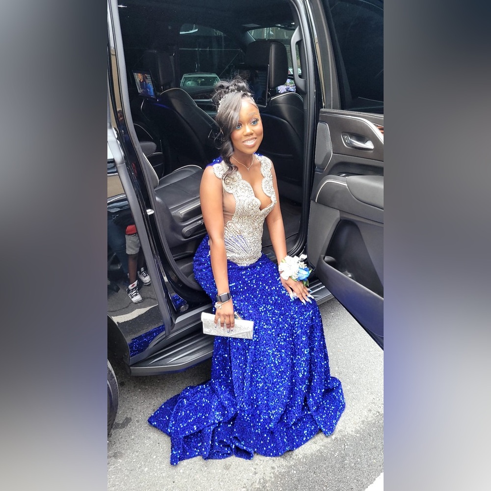 royal blue prom dress!